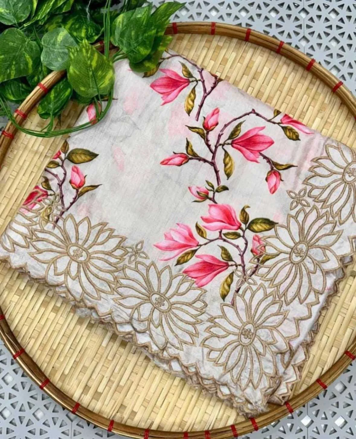 Tussar Silk - Saree with floral design