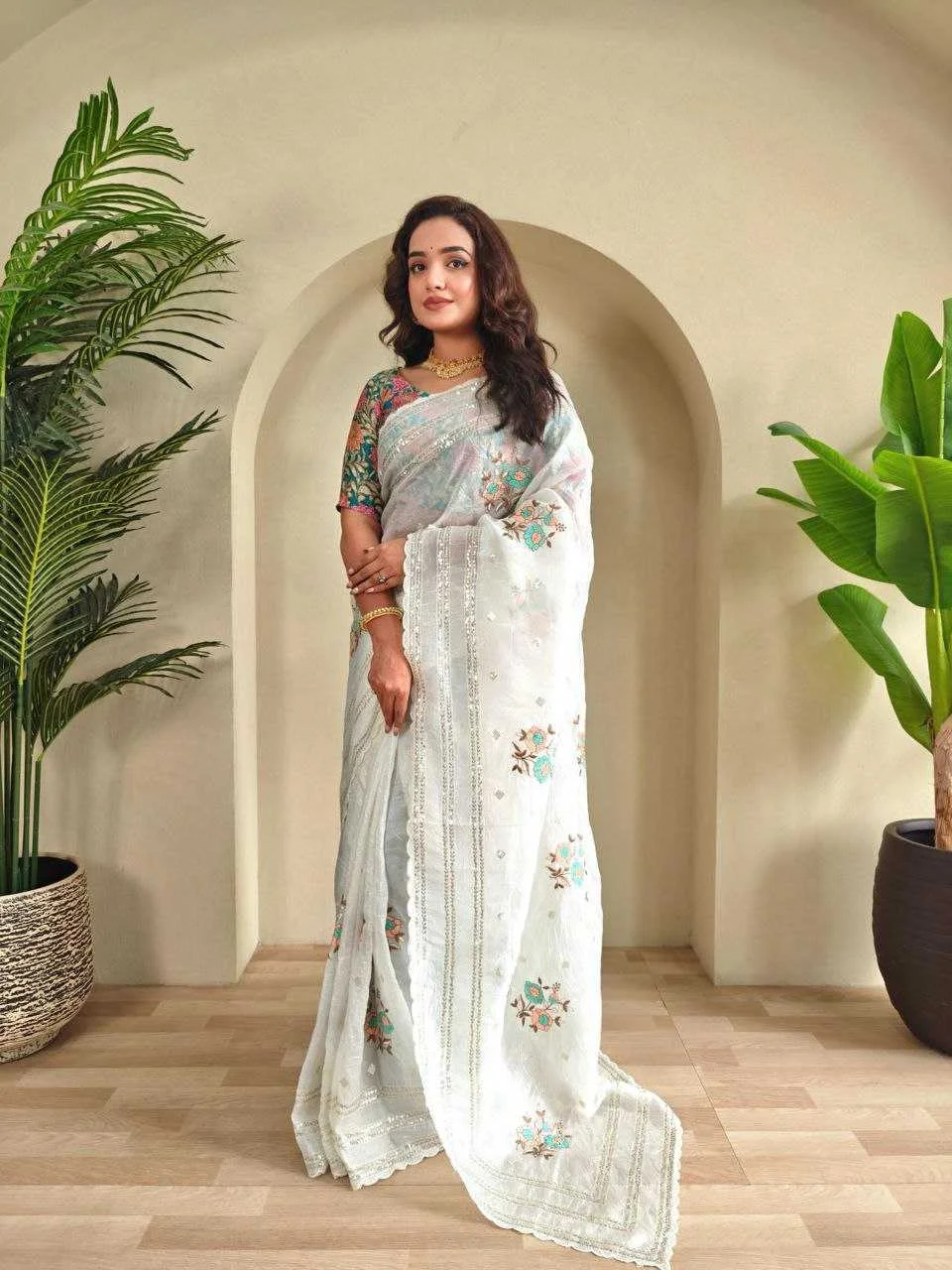 Chiffon - White Crunchi Embroidered Saree
