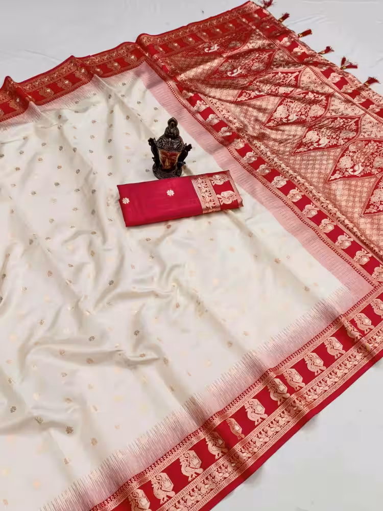White Banarasi saree with contrast silk blouse woven pallu